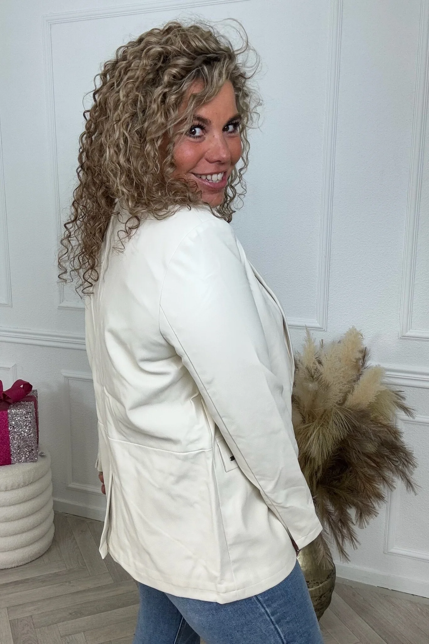 Faux Leather Blazer - Kit - Image 4