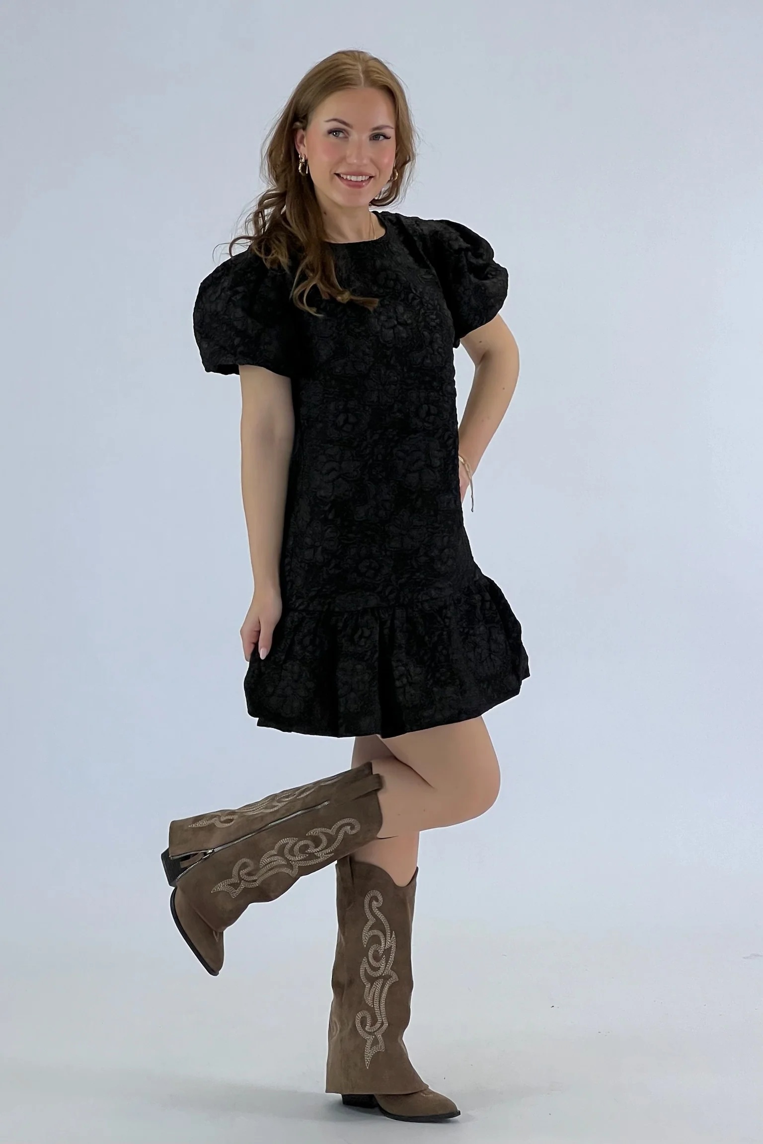 Quinn Flower Dress - Black