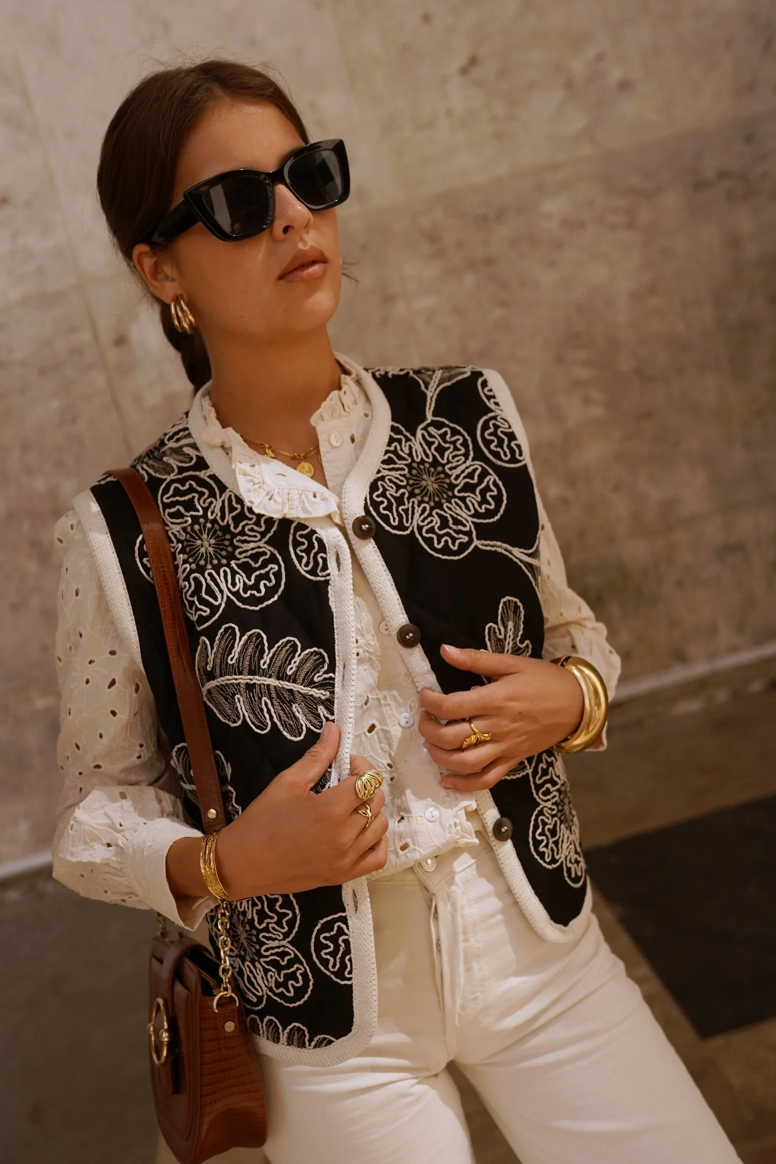 Serena Broderie Gilet - Black/White