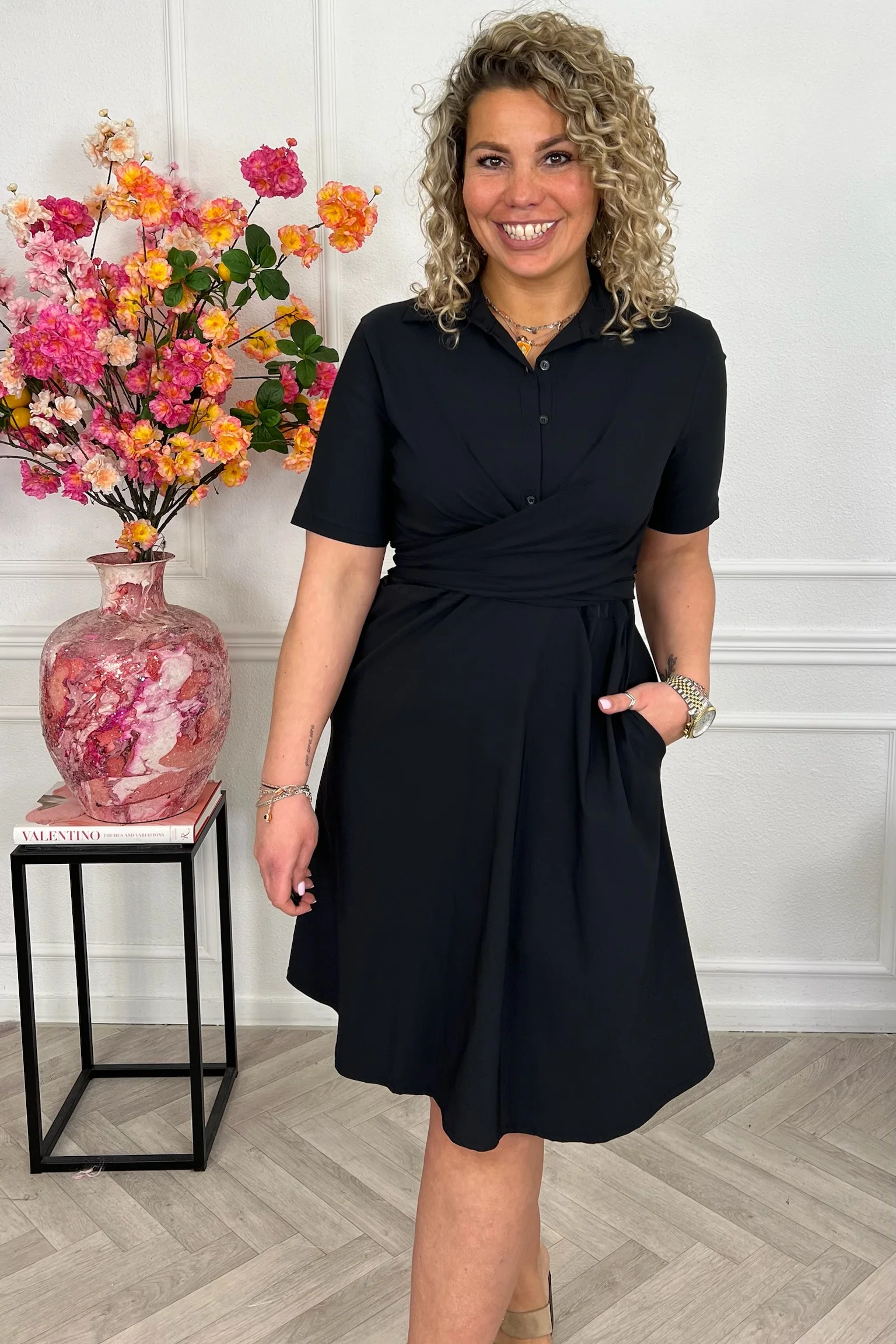 Short Perfect Travel Strik Dress - Black