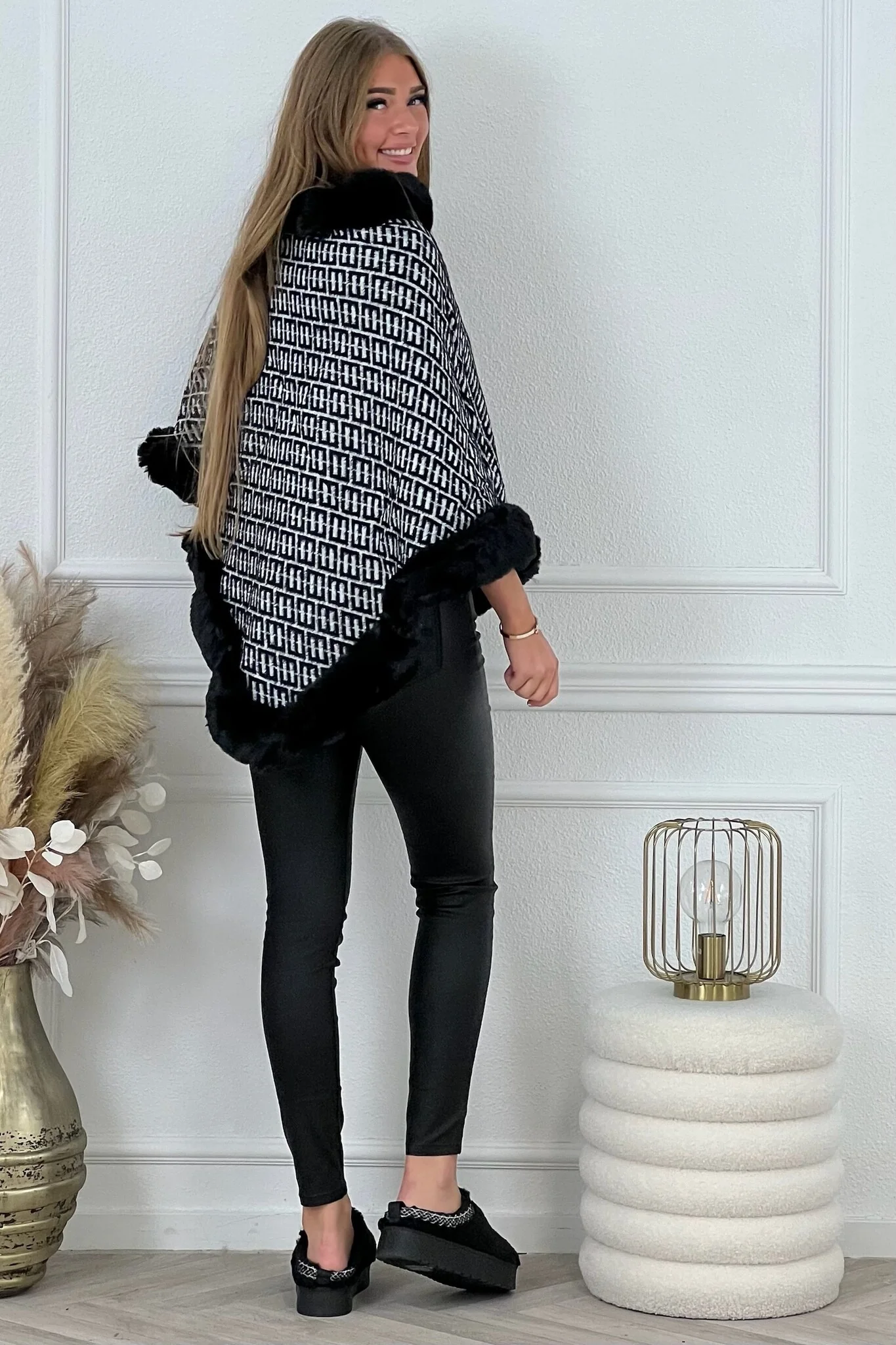 Small Maze Poncho - Black - Image 4
