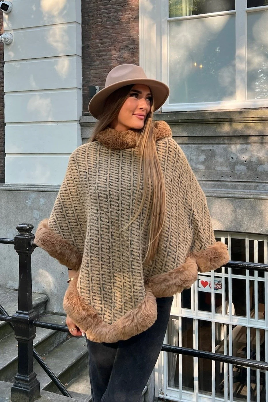 Small Maze Poncho - Camel/Black