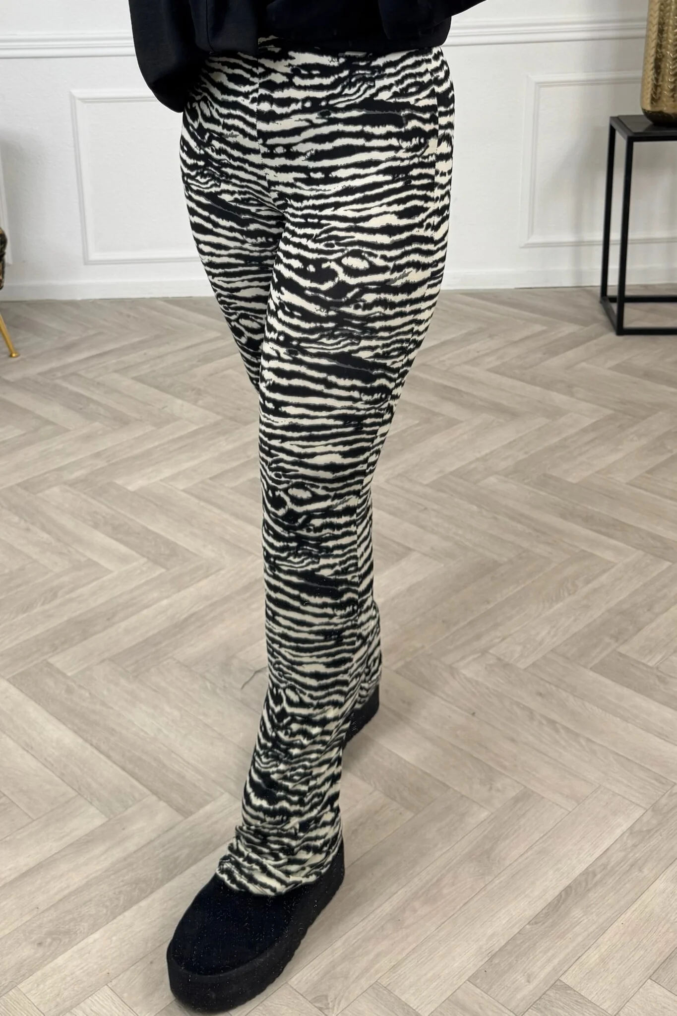 Soft Flare Tall - Zebra Black/White